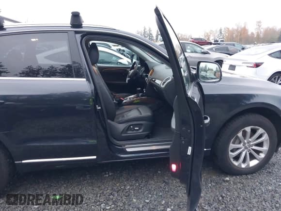 ✅ 2013 Audi Q5 Premium Plus • VIN: WA1LFAFP6DA038770 • Lot: 43677178. Wystawiony na IAAI z przebiegiem 102 375 mil. Bezpłatny archiwum sprzedaży aukcyjnych z USA i szczegółowy raport historii pojazdu na DreamBid. Zdjęcie 5.