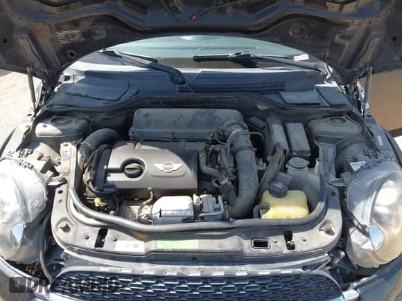 ✅ 2011 MINI Hardtop S • VIN: WMWSV3C59BTY22068 • Lot: 42968107. Wystawiony na IAAI z przebiegiem 124 860 mil. Bezpłatny archiwum sprzedaży aukcyjnych z USA i szczegółowy raport historii pojazdu na DreamBid. Zdjęcie 10.