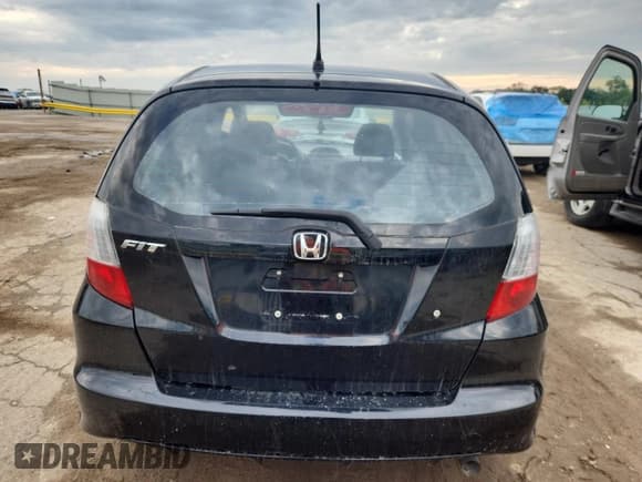 ✅ 2009 Honda Fit • VIN: JHMGE87209S065890 • Лот: 80414225. Опубликован ранее на Copart с пробегом 139 570 миль. Бесплатный доступ к архиву аукционных продаж из США и подробный отчёт об истории автомобиля на DreamBid. Изображение 6.