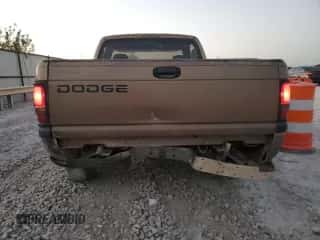 2001 Dodge 1500 Work Special z VIN 1B7HC16X61S686054, wystawiony jako Copart lot #77172734 z przebiegiem 289 654 mil mil oraz Szkoda całkowita • Salvage title. Historia ofert i sprzedaży dostępna na DreamBid. Obrazek 6.