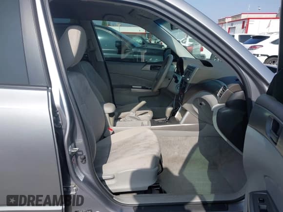 ✅ 2010 Subaru Forester X • VIN: JF2SH6AC7AH744132 • Лот: 43585364. Опубликован ранее на IAAI с пробегом 138 909 миль. Бесплатный доступ к архиву аукционных продаж из США и подробный отчёт об истории автомобиля на DreamBid. Изображение 5.