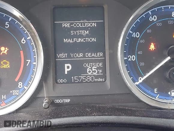 ✅ 2017 Toyota Corolla LE • VIN: 5YFBURHE0HP705948 • Лот: 43609409. Опубликован ранее на IAAI с пробегом 157 580 миль. Бесплатный доступ к архиву аукционных продаж из США и подробный отчёт об истории автомобиля на DreamBid. Изображение 16.