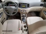 ✅ 2009 Hyundai Accent Auto GLS • VIN: KMHCN46C89U339954 • Лот: 49013765. Опубликован ранее на Copart с пробегом 112 720 миль. Бесплатный доступ к архиву аукционных продаж из США и подробный отчёт об истории автомобиля на DreamBid. Изображение 8.