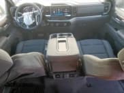 ✅ 2025 Chevrolet Silverado 1500 • VIN: 3GCPKDEK7SG259805 • Lot: 82132495. Wystawiony na Copart z przebiegiem 3 187 mil. Bezpłatny archiwum sprzedaży aukcyjnych z USA i szczegółowy raport historii pojazdu na DreamBid. Zdjęcie 8.