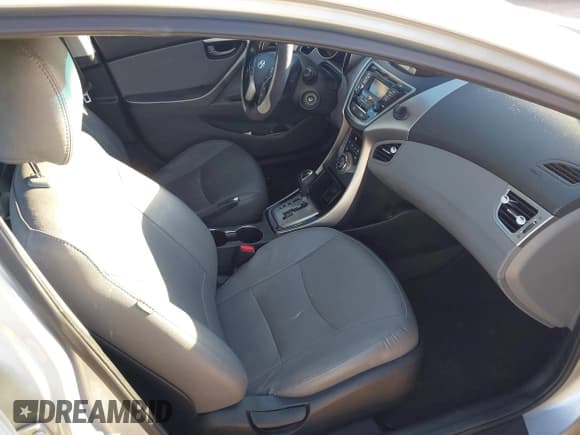 ✅ 2013 Hyundai Elantra GLS • VIN: 5NPDH4AE9DH268520 • Lot: 43589901. Listed on IAAI with 158,966 mi. Free auction sales archive from the USA and detailed vehicle history report at DreamBid. Image 5.