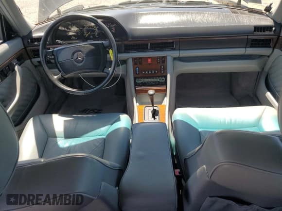 ✅ 1990 Mercedes-Benz 420 SEL • VIN: WDBCA35E2LA500920 • Lot: 61809405. Listed on Copart with 27,784 mi. Free auction sales archive from the USA and detailed vehicle history report at DreamBid. Image 8.