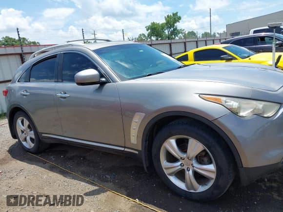 ✅ 2010 Infiniti FX • VIN: JN8AS1MW8AM855014 • Lot: 42581928. Wystawiony na IAAI z przebiegiem 262 728 mil. Bezpłatny archiwum sprzedaży aukcyjnych z USA i szczegółowy raport historii pojazdu na DreamBid. Zdjęcie 13.
