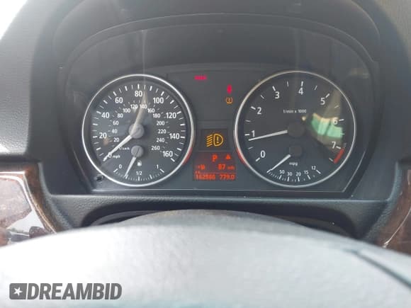 ✅ 2006 BMW 3 Series 325xi • VIN: WBAVD13546KV03015 • Лот: 42839006. Опубликован ранее на IAAI с пробегом 162 366 миль. Бесплатный доступ к архиву аукционных продаж из США и подробный отчёт об истории автомобиля на DreamBid. Изображение 7.