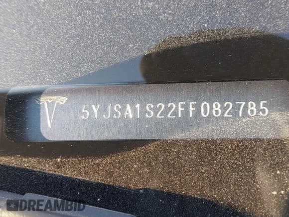 ✅ 2015 Tesla Model S 85D • VIN: 5YJSA1S22FF082785 • Lot: 43241427. Wystawiony na IAAI z przebiegiem 98 498 mil. Bezpłatny archiwum sprzedaży aukcyjnych z USA i szczegółowy raport historii pojazdu na DreamBid. Zdjęcie 9.