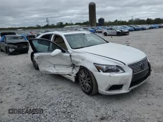 ✅ 2017 Lexus LS 460 • VIN: JTHBL5EFXH5143934 • Lot: 84199555. Wystawiony na Copart z przebiegiem 135 999 mil. Bezpłatny archiwum sprzedaży aukcyjnych z USA i szczegółowy raport historii pojazdu na DreamBid. Zdjęcie 4.