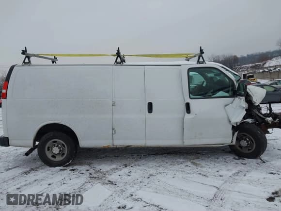 ✅ 2016 Chevrolet Express Cargo • VIN: 1GCWGBFF3G1169236 • Lot: 41176424. Listed on IAAI with Not provided. Free auction sales archive from the USA and detailed vehicle history report at DreamBid. Image 13.