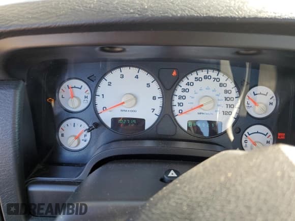 ✅ 2005 Dodge 1500 SLT • VIN: 1D7HA16D45J533539 • Лот: 80683594. Опубликован ранее на Copart с пробегом 102 719 миль. Бесплатный доступ к архиву аукционных продаж из США и подробный отчёт об истории автомобиля на DreamBid. Изображение 9.