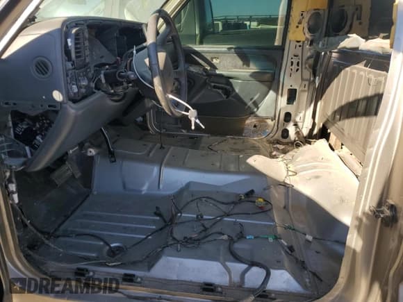 ✅ 2000 GMC Sierra 1500 SLE • VIN: 1GTEK14TXYZ273870 • Лот: 87447194. Опубликован ранее на Copart с пробегом Не указан. Бесплатный доступ к архиву аукционных продаж из США и подробный отчёт об истории автомобиля на DreamBid. Изображение 7.