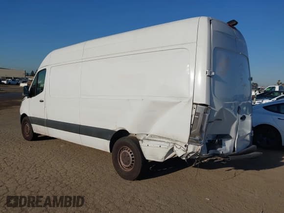 ✅ 2020 Mercedes-Benz Sprinter Cargo • VIN: W1W4ECHY3LT034942 • Lot: 41982597. Listed on IAAI with 44,572 mi. Free auction sales archive from the USA and detailed vehicle history report at DreamBid. Image 3.