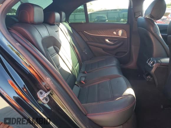 ✅ 2019 Mercedes-Benz E 53 AMG • VIN: WDDZF6BB3KA652797 • Lot: 91052725. Listed on Copart with 45,799 mi. Free auction sales archive from the USA and detailed vehicle history report at DreamBid. Image 10.