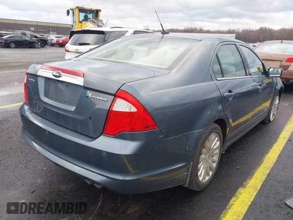 ✅ 2012 Ford Fusion Hybrid • VIN: 3FADP0L33CR229897 • Лот: 43791444. Опубликован ранее на IAAI с пробегом Не указан. Бесплатный доступ к архиву аукционных продаж из США и подробный отчёт об истории автомобиля на DreamBid. Изображение 4.