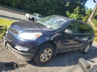 ✅ 2010 Chevrolet Traverse LS • VIN: 1GNLVEED7AJ245064 • Lot: 71661035. Wystawiony na Copart z przebiegiem 186 868 mil. Bezpłatny archiwum sprzedaży aukcyjnych z USA i szczegółowy raport historii pojazdu na DreamBid. Zdjęcie 1.