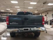 ✅ 2003 Chevrolet Silverado 2500HD LS • VIN: 1GCHK29G33E158624 • Lot: 42108017. Wystawiony na IAAI z przebiegiem 174 462 mil. Bezpłatny archiwum sprzedaży aukcyjnych z USA i szczegółowy raport historii pojazdu na DreamBid. Zdjęcie 17.