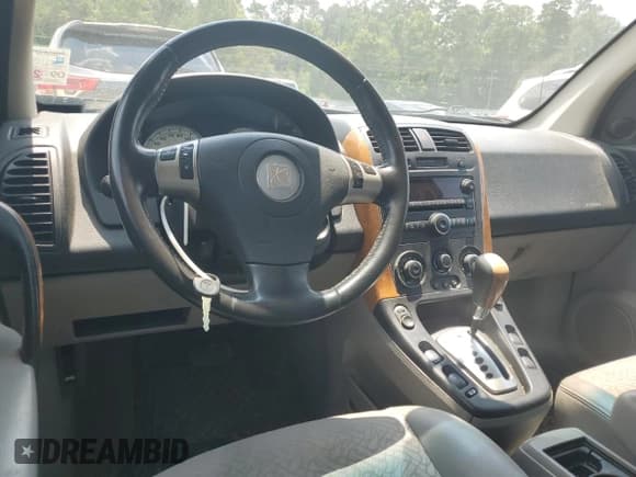 ✅ 2006 Saturn VUE • VIN: 5GZCZ53446S839885 • Lot: 68263555. Wystawiony na Copart z przebiegiem 240 211 mil. Bezpłatny archiwum sprzedaży aukcyjnych z USA i szczegółowy raport historii pojazdu na DreamBid. Zdjęcie 8.