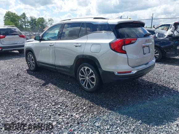 ✅ 2021 GMC Terrain SLT • VIN: 3GKALPEV5ML317536 • Lot: 42311496. Wystawiony na IAAI z przebiegiem 99 383 mil. Bezpłatny archiwum sprzedaży aukcyjnych z USA i szczegółowy raport historii pojazdu na DreamBid. Zdjęcie 3.