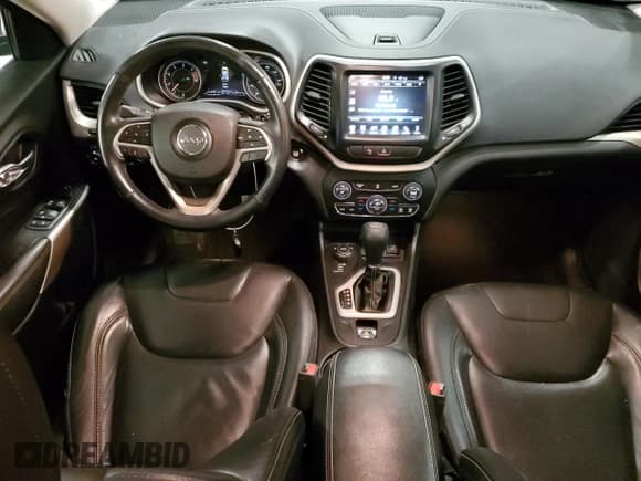 ✅ 2018 Jeep Cherokee Limited • VIN: 1C4PJMDBXJD559998 • Lot: 59807015. Wystawiony na Copart z przebiegiem 144 616 mil. Bezpłatny archiwum sprzedaży aukcyjnych z USA i szczegółowy raport historii pojazdu na DreamBid. Zdjęcie 8.