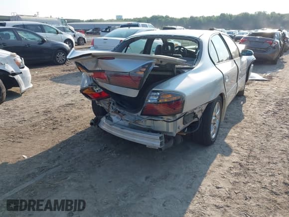 ✅ 2002 Pontiac Bonneville SLE • VIN: 1G2HY54K924228163 • Lot: 42474557. Wystawiony na IAAI z przebiegiem 132 862 mil. Bezpłatny archiwum sprzedaży aukcyjnych z USA i szczegółowy raport historii pojazdu na DreamBid. Zdjęcie 4.