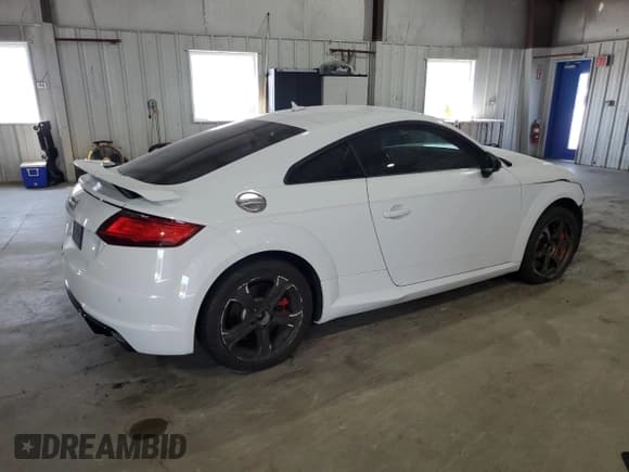 ✅ 2018 Audi TT RS • VIN: WUACSAFV9J1901964 • Lot: 71720364. Listed on Copart with Not provided. Free auction sales archive from the USA and detailed vehicle history report at DreamBid. Image 3.