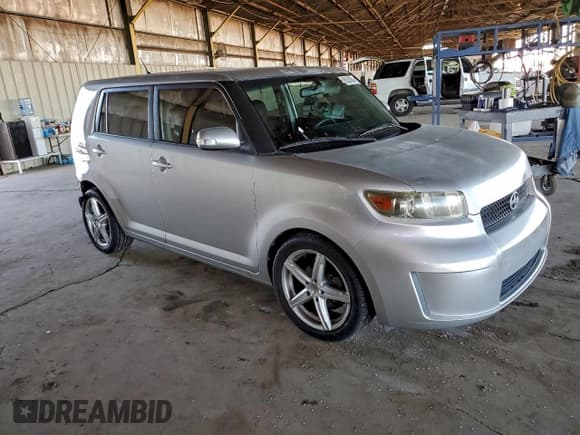 ✅ 2010 Scion xB • VIN: JTLZE4FE1A1116682 • Lot: 96391075. Wystawiony na Copart z przebiegiem 222 912 mil. Bezpłatny archiwum sprzedaży aukcyjnych z USA i szczegółowy raport historii pojazdu na DreamBid. Zdjęcie 4.