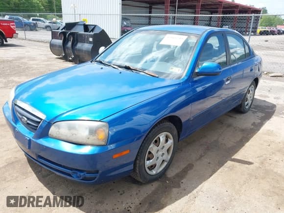✅ 2005 Hyundai Elantra GLS • VIN: KMHDN46D55U057830 • Lot: 42165243. Wystawiony na IAAI z przebiegiem 93 690 mil. Bezpłatny archiwum sprzedaży aukcyjnych z USA i szczegółowy raport historii pojazdu na DreamBid. Zdjęcie 2.