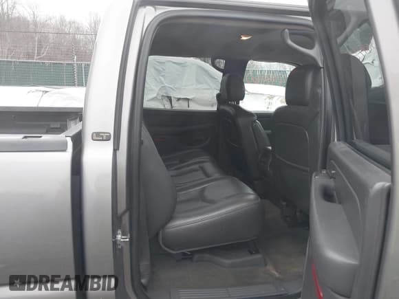 ✅ 2006 Chevrolet Silverado 1500 LT1 • VIN: 2GCEC13T461219355 • Лот: 41498466. Опубликован ранее на IAAI с пробегом 216 160 миль. Бесплатный доступ к архиву аукционных продаж из США и подробный отчёт об истории автомобиля на DreamBid. Изображение 8.