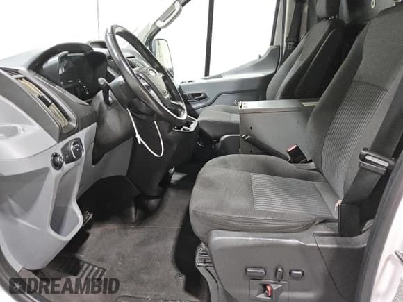 ✅ 2018 Ford Transit • VIN: 1FTYR1YG1JKB22811 • Лот: 56507625. Опубликован ранее на Copart с пробегом 114 096 миль. Бесплатный доступ к архиву аукционных продаж из США и подробный отчёт об истории автомобиля на DreamBid. Изображение 7.