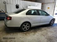 ✅ 2009 Volkswagen Jetta S • VIN: 3VWJZ71K99M010312 • Лот: 84917885. Опубликован ранее на Copart с пробегом 142 057 миль. Бесплатный доступ к архиву аукционных продаж из США и подробный отчёт об истории автомобиля на DreamBid. Изображение 3.