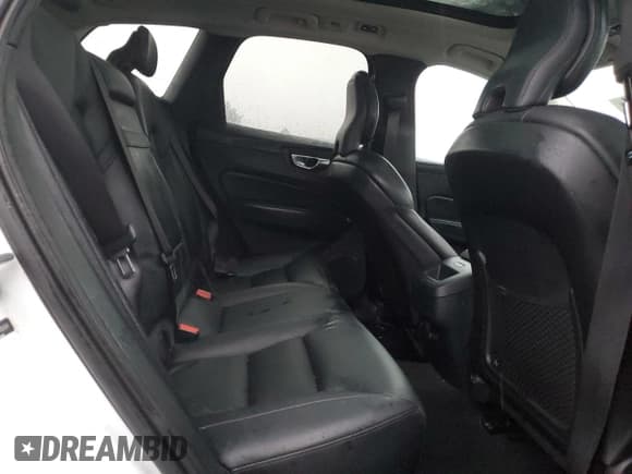 ✅ 2019 Volvo XC60 Momentum • VIN: LYVA22RKXKB224249 • Lot: 87109694. Wystawiony na Copart z przebiegiem 69 190 mil. Bezpłatny archiwum sprzedaży aukcyjnych z USA i szczegółowy raport historii pojazdu na DreamBid. Zdjęcie 10.