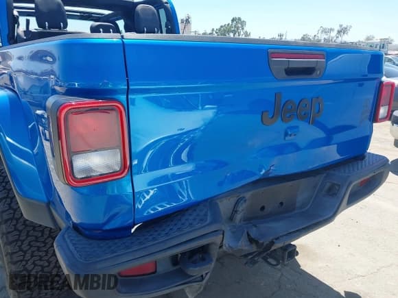 ✅ 2022 Jeep Gladiator Texas Trail • VIN: 1C6HJTAG4NL135346 • Lot: 42824733. Wystawiony na IAAI z przebiegiem 40 126 mil. Bezpłatny archiwum sprzedaży aukcyjnych z USA i szczegółowy raport historii pojazdu na DreamBid. Zdjęcie 6.
