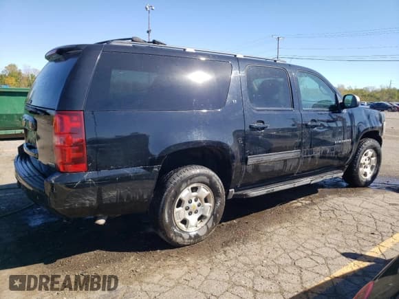 ✅ 2012 Chevrolet Suburban LT • VIN: 1GNSKJE72CR220164 • Lot: 75319034. Wystawiony na Copart z przebiegiem 104 327 mil. Bezpłatny archiwum sprzedaży aukcyjnych z USA i szczegółowy raport historii pojazdu na DreamBid. Zdjęcie 3.