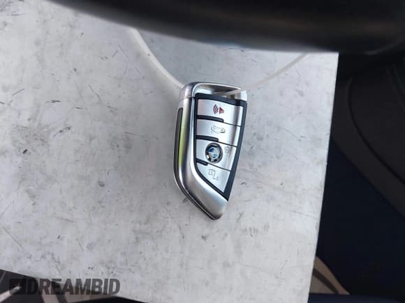 ✅ 2020 BMW X5 sDrive40i • VIN: 5UXCR4C03L9C82755 • Lot: 42494503. Wystawiony na IAAI z przebiegiem 50 706 mil. Bezpłatny archiwum sprzedaży aukcyjnych z USA i szczegółowy raport historii pojazdu na DreamBid. Zdjęcie 11.