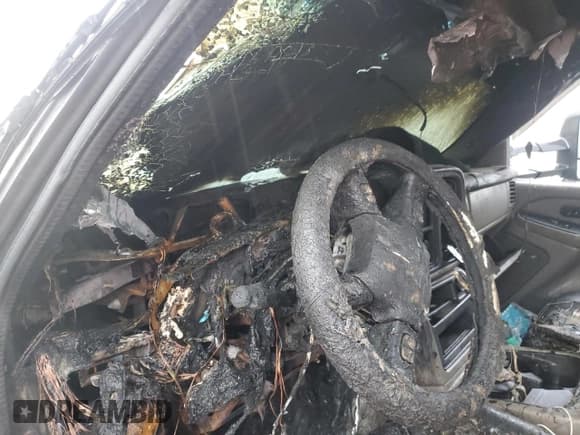 ✅ 2006 Chevrolet Silverado 2500HD LT3 • VIN: 1GCHK23D86F254469 • Лот: 70549495. Опубликован ранее на Copart с пробегом Не указан. Бесплатный доступ к архиву аукционных продаж из США и подробный отчёт об истории автомобиля на DreamBid. Изображение 9.