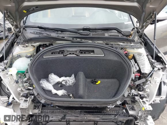 ✅ 2022 Polestar 2 • VIN: LPSED3KA3NL053162 • Lot: 43759857. Wystawiony na IAAI z przebiegiem 23 745 mil. Bezpłatny archiwum sprzedaży aukcyjnych z USA i szczegółowy raport historii pojazdu na DreamBid. Zdjęcie 10.