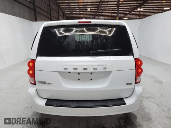 ✅ 2019 Dodge Grand Caravan SE Plus • VIN: 2C4RDGBGXKR770472 • Lot: 87046265. Wystawiony na Copart z przebiegiem 179 682 mil. Bezpłatny archiwum sprzedaży aukcyjnych z USA i szczegółowy raport historii pojazdu na DreamBid. Zdjęcie 6.