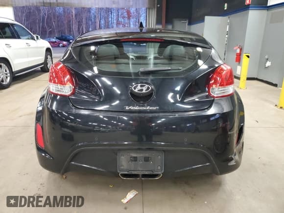 ✅ 2012 Hyundai Veloster w/Gray Int • VIN: KMHTC6AD8CU050131 • Lot: 86982044. Wystawiony na Copart z przebiegiem 118 010 mil. Bezpłatny archiwum sprzedaży aukcyjnych z USA i szczegółowy raport historii pojazdu na DreamBid. Zdjęcie 6.