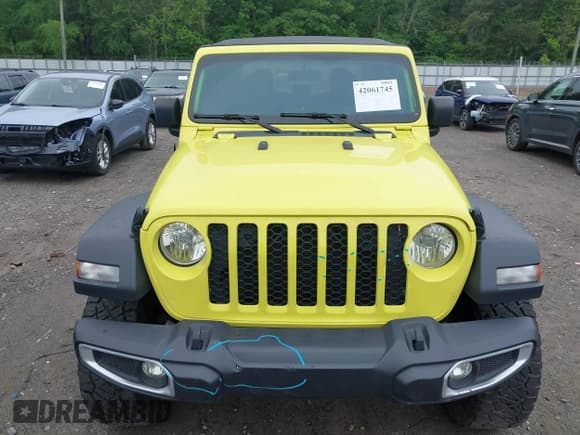 ✅ 2023 Jeep Gladiator Sport S • VIN: 1C6HJTAG8PL535820 • Лот: 42061745. Опубликован ранее на IAAI с пробегом 62 000 миль. Бесплатный доступ к архиву аукционных продаж из США и подробный отчёт об истории автомобиля на DreamBid. Изображение 12.