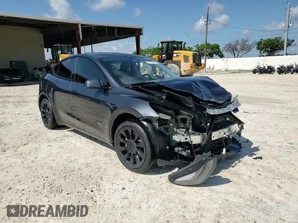 ✅ 2024 Tesla Model Y Long Range • VIN: 7SAYGDEE3RA280814 • Лот: 58175985. Опубликован ранее на Copart с пробегом 5 340 миль. Бесплатный доступ к архиву аукционных продаж из США и подробный отчёт об истории автомобиля на DreamBid. Изображение 14.