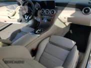 ✅ 2019 Mercedes-Benz C 300 • VIN: WDDWK8DB4KF792402 • Lot: 48070115. Wystawiony na Copart z przebiegiem 45 648 mil. Bezpłatny archiwum sprzedaży aukcyjnych z USA i szczegółowy raport historii pojazdu na DreamBid. Zdjęcie 8.