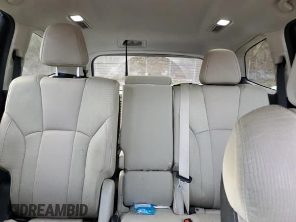 ✅ 2021 Subaru Ascent Premium • VIN: 4S4WMACD0M3476428 • Lot: 85335385. Wystawiony na Copart z przebiegiem 126 488 mil. Bezpłatny archiwum sprzedaży aukcyjnych z USA i szczegółowy raport historii pojazdu na DreamBid. Zdjęcie 10.