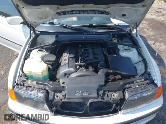 ✅ 2001 BMW 3 Series 325i • VIN: WBAAV33401FU87413 • Lot: 42579764. Wystawiony na IAAI z przebiegiem 220 436 mil. Bezpłatny archiwum sprzedaży aukcyjnych z USA i szczegółowy raport historii pojazdu na DreamBid. Zdjęcie 10.