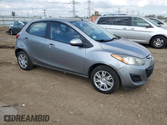 ✅ 2014 Mazda 2 Sport • VIN: JM1DE1KY7E0172741 • Lot: 82492255. Wystawiony na Copart z przebiegiem 65 008 mil. Bezpłatny archiwum sprzedaży aukcyjnych z USA i szczegółowy raport historii pojazdu na DreamBid. Zdjęcie 4.