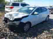 2019 Hyundai Elantra SE z VIN 5NPD74LF9KH425730, wystawiony jako IAAI lot #43339424 z przebiegiem 173 123 mil mil oraz . Historia ofert i sprzedaży dostępna na DreamBid. Obrazek 17.