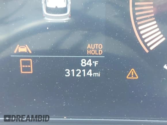 ✅ 2025 Hyundai Kona SEL • VIN: KM8HB3AB2SU225672 • Lot: 43696898. Listed on IAAI with 31,214 mi. Free auction sales archive from the USA and detailed vehicle history report at DreamBid. Image 15.