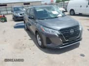 ✅ 2025 Nissan Kicks Play S • VIN: 3N1CP5BV2SL477441 • Lot: 42523777. Wystawiony na IAAI z przebiegiem 2 260 mil. Bezpłatny archiwum sprzedaży aukcyjnych z USA i szczegółowy raport historii pojazdu na DreamBid. Zdjęcie 1.