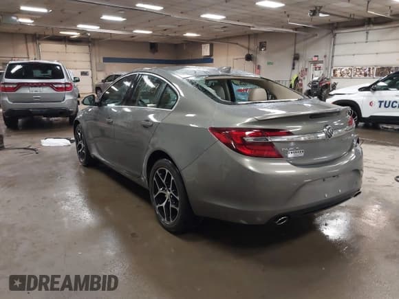 ✅ 2017 Buick Regal Sport Touring • VIN: 2G4GL5EX9H9190676 • Lot: 42201624. Listed on IAAI with 101,361 mi. Free auction sales archive from the USA and detailed vehicle history report at DreamBid. Image 3.
